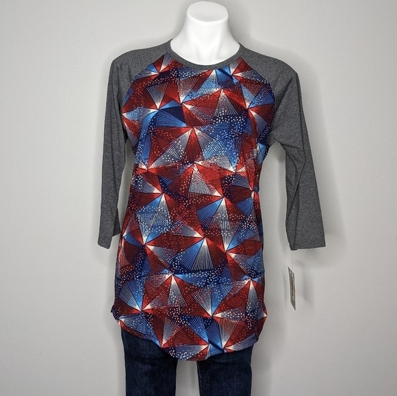 ✨3/$15 NWT LuLaRoe Randy grey red blue geometric patriotic baseball T-shirt M - Picture 1 of 7